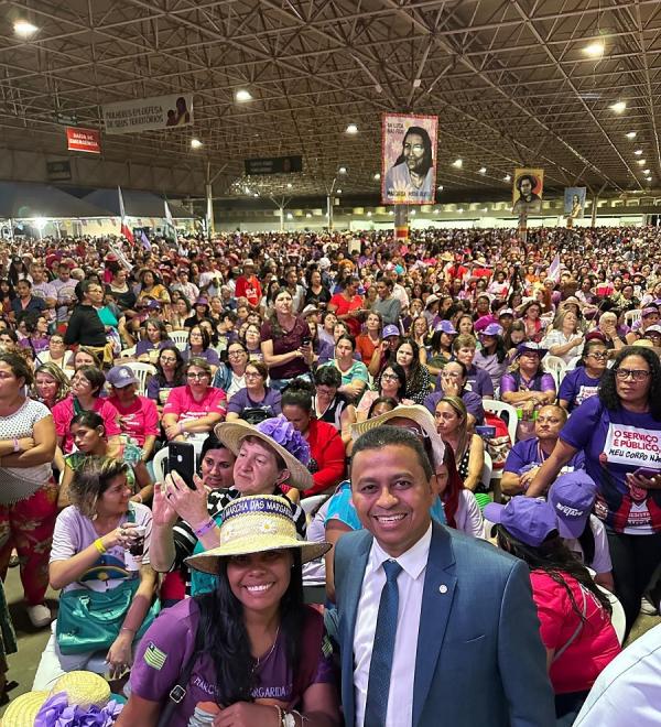 Deputado federal Dr. Francisco Costa participa da 7&ordf; Marcha das Margaridas.(Imagem:J&eacute;ssyca Barros e Roberta Aline)