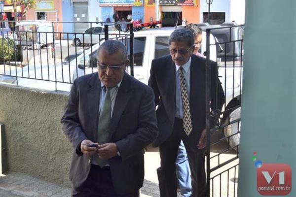 Dimas Batista e Nazareno Th&eacute;, advogados da dom&eacute;stica No&ecirc;mia e do ex-prefeito Z&eacute; Sim&atilde;o.(Imagem:Cidade Verde)