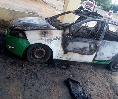 Polícia investiga incêndio de viatura e assalto no interior do Estado