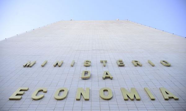 Concursos públicos terão que prever estudo de impacto orçamentário