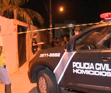 Suspeito de assalto morre e comparsa sofre tentativa de linchamento
