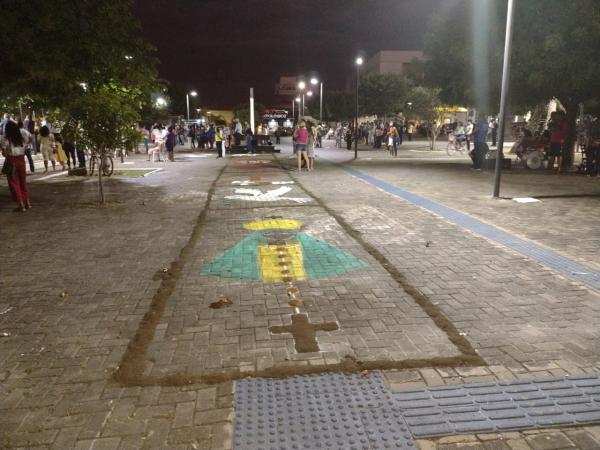 Cat&oacute;licos participam das celebra&ccedil;&otilde;es de Corpus Christi em Floriano(Imagem:FlorianoNews)