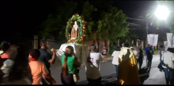 Fi&eacute;is participam do encerramento do festejo de Nossa Senhora SantAna em Floriano(Imagem:Reprodu&ccedil;&atilde;o)