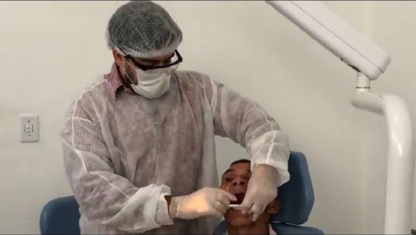 Secretaria de Saúde faz entrega de próteses dentárias em Barão de Grajaú