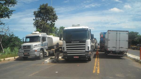 PRF realiza 3º Comando de Saúde na Rodovia em Floriano