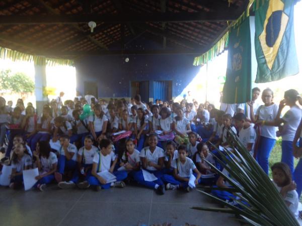 Acad&ecirc;micos da UESPI realizam culmin&acirc;ncia de Projeto Liter&aacute;rio.(Imagem:FlorianoNews)