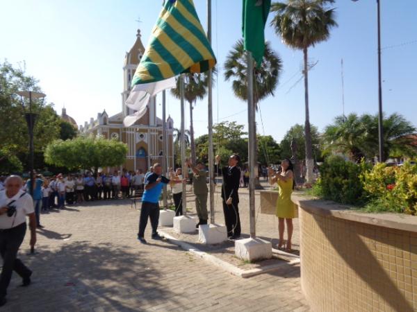 Solenidade marca abertura da Semana da P&aacute;tria em Floriano.(Imagem:FlorianoNews)