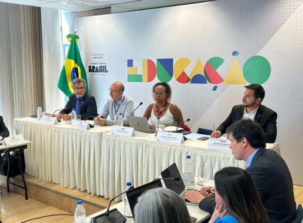 Secretário de Educação do Piauí participa de reunião sobre aplicação de recursos do Fundeb