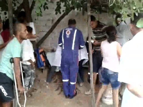 Mulher dá à luz em ponto de mototáxi em cima de maca improvisada no PI