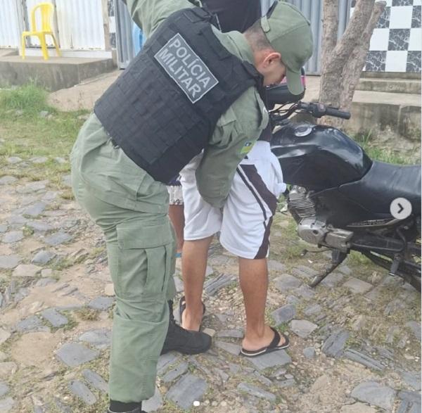 Polícia Militar intensifica abordagens e apreende entorpecente e arma branca em Floriano