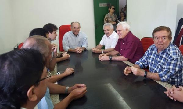 "João Henrique tem direito de pleitear candidatura própria", diz Marcelo Castro
