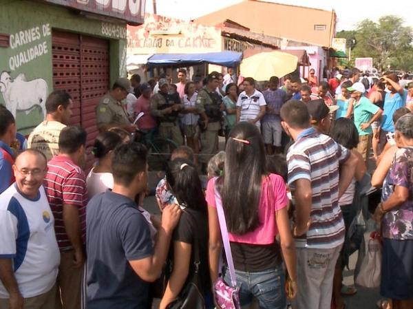 Suspeito de assalto é morto a tiros quando tentava fugir de frigorífico