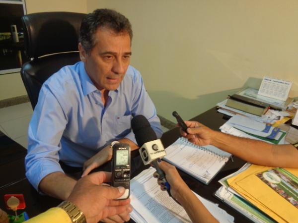 Prefeito Gilberto J&uacute;nior(Imagem:FlorianoNews)