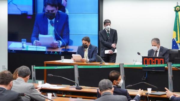 Governo é informado pela Câmara que fundo eleitoral terá de subir para R$ 5,7 bilhões