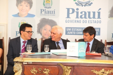 Presidente da Alepi participa de solenidade no Karnak