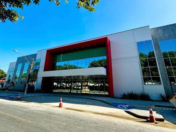 Hospital Tibério Nunes enfrenta superlotação no setor obstétrico e falta de vagas para internação