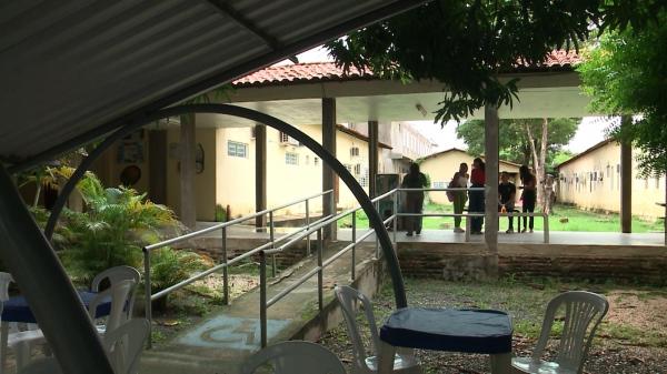 Estudantes da Uespi cobram pagamento do auxílio alimentação nas férias