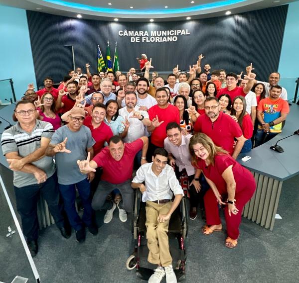 Encontro regional do PT re&uacute;ne lideran&ccedil;as na C&acirc;mara Municipal de Floriano.(Imagem:Reprodu&ccedil;&atilde;o/Instagram)