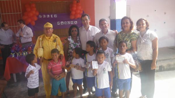  Alunos e professores da Escola Municipal Herc&iacute;lia Camar&ccedil;o celebram semana da P&aacute;scoa.(Imagem:FlorianoNews)