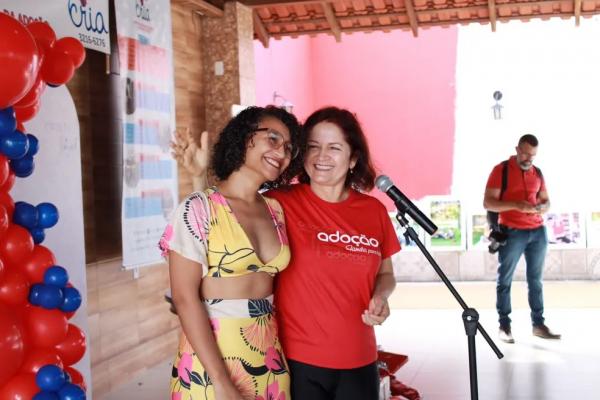 Francim&eacute;lia Nogueira e sua filha. (Imagem:Reprodu&ccedil;&atilde;o/Arquivo pessoal)
