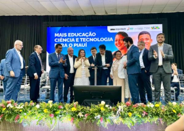 MEC autoriza curso de Medicina para Floriano, articulado pelo deputado Dr. Francisco