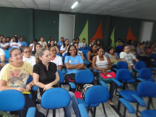 N&uacute;cleo de Apoio &agrave; Sa&uacute;de da Fam&iacute;lia realizou encontro em Floriano.(Imagem:FlorianoNews)