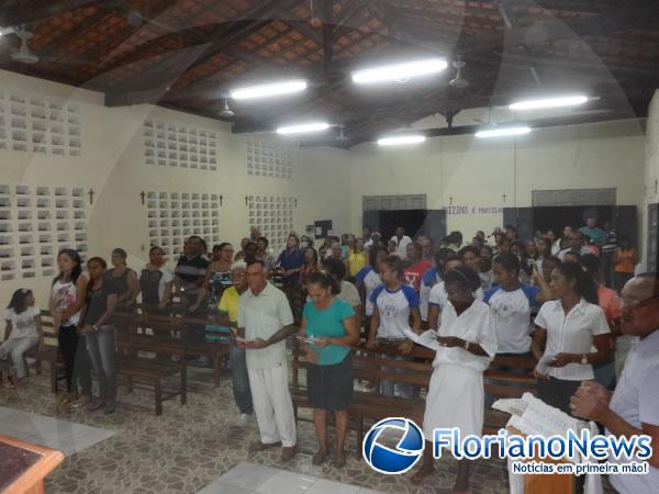 Prociss&atilde;o encerrou festejos de S&atilde;o Jo&atilde;o Batista no bairro Taboca.(Imagem:FlorianoNews)