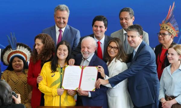 Lula envia para o Congresso projetos que criam a Unind e UFEsporte
