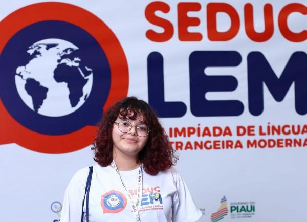 Estudante de Caldeirão Grande do Piauí é selecionada para Programa Jovens Embaixadores 2025 e fará