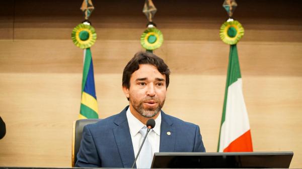Lei Manoel Nunes, do deputado Marden Menezes, garante apoio financeiro a estudantes e professores