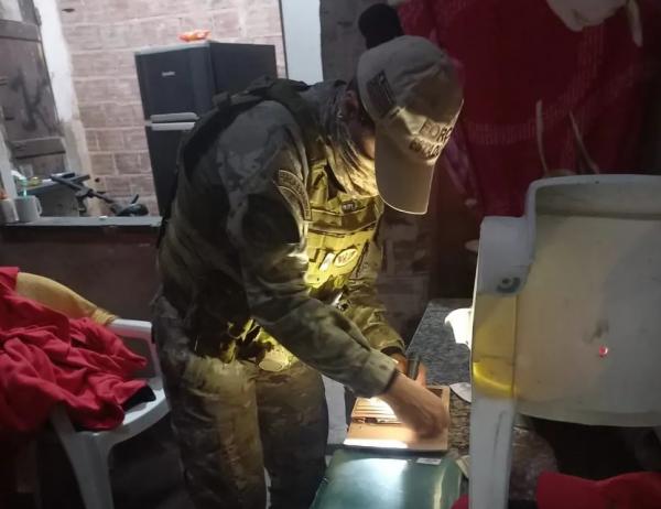  5 pessoas s&atilde;o presas no Piau&iacute; suspeitas de guardar dinheiro de assalto milion&aacute;rio em SP.(Imagem:Divulga&ccedil;&atilde;o/ Pol&iacute;cia Civil do Piau&iacute; )