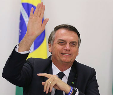 "Temos que respeitar a vontade popular", diz Bolsonaro sobre armas
