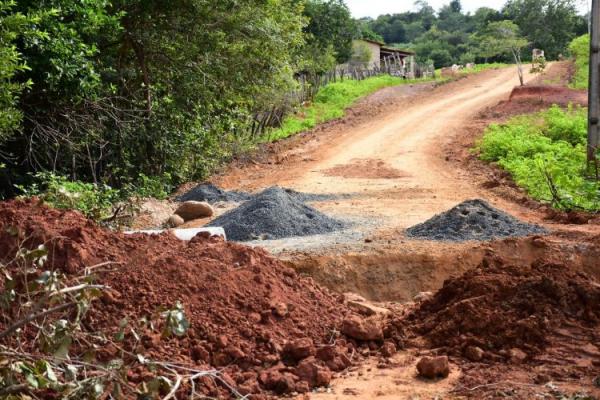 Prefeitura de Floriano intensifica recuperação de estradas vicinais e investe em infraestrutura (Imagem:Secom)