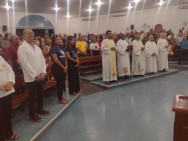 Par&oacute;quia Nossa Senhora das Gra&ccedil;as celebra 20 anos de Ordena&ccedil;&atilde;o Sacerdotal do Frei Erivelton.(Imagem:FlorianoNews)