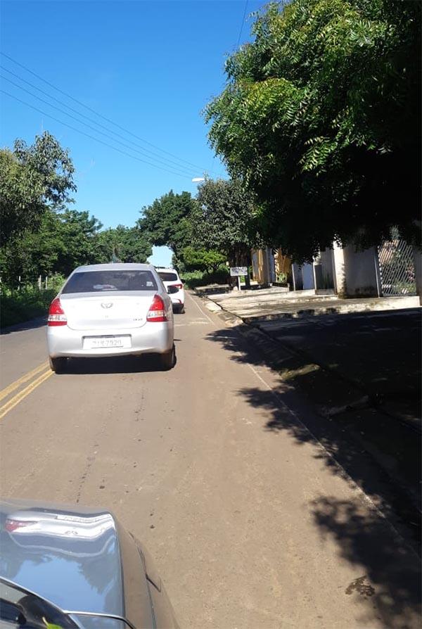 Após morte de prefeito por COVID-19, município proíbe circulação de pessoas em vias públicas