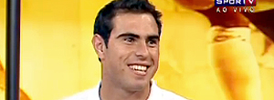 Bruno César diz que 'deu uma melhorada' no meio de campo