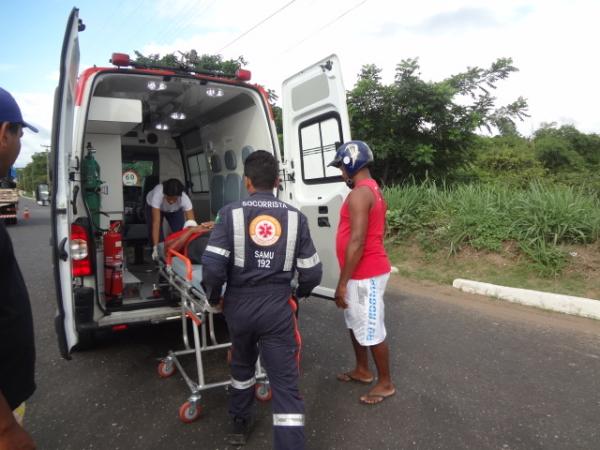 Motociclista sofre acidente ao passar em quebra-mola.(Imagem:FlorianoNews)