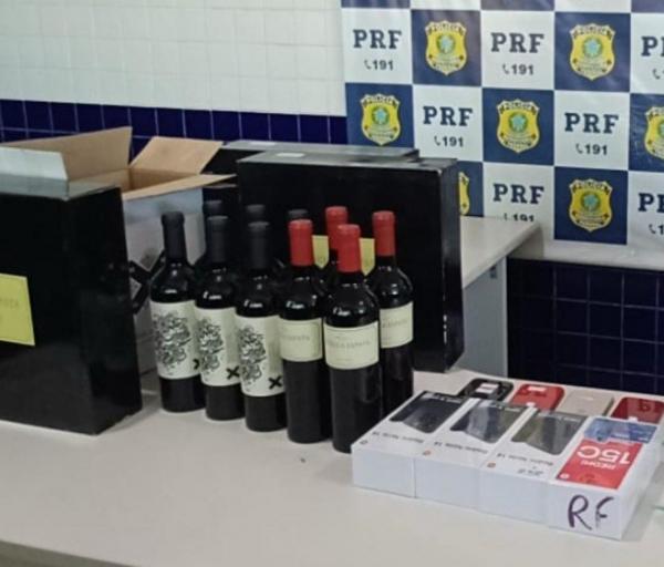 PRF apreende bebidas, eletrônicos e drogas em fiscalização de ônibus em Floriano