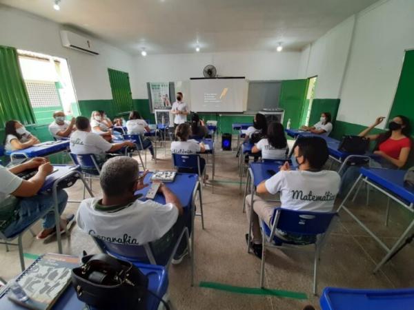 Educação abre vagas de qualificação em vários municípios