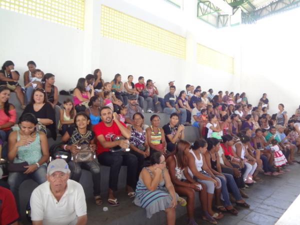 Realizado o sorteio das casas no Conjunto Jos&eacute; Pereira da Silva.(Imagem:FlorianoNews)