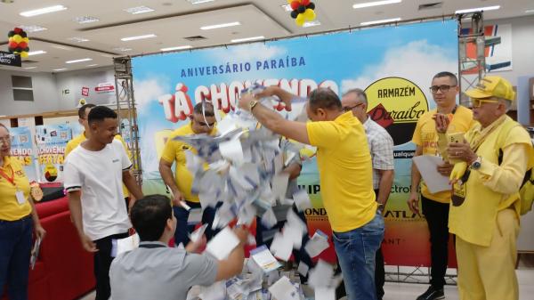 Armazém Paraíba realiza sorteio da campanha "Tá Chovendo Prêmios" e divulga ganhadores em Floriano