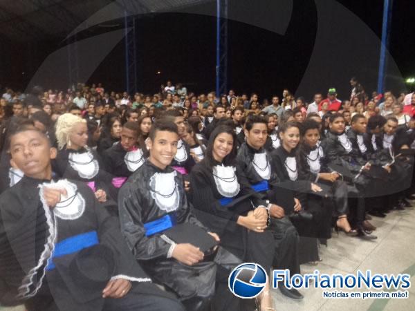 CEEP de Floriano forma oito turmas de cursos t&eacute;cnicos profissionalizantes.(Imagem:FlorianoNews)