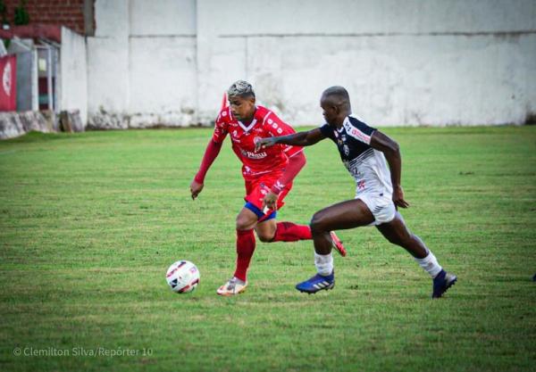 4 de Julho venceu o Cori-Sabb&aacute; por 2 a 0.(Imagem:Clemilton/Reporter10)