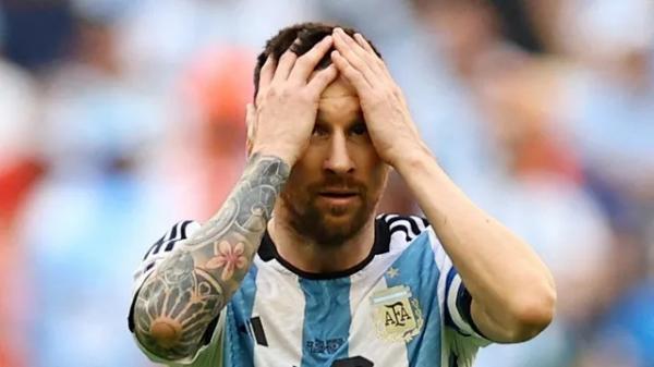 Messi lamenta derrota da Argentina para a Ar&aacute;bia Saudita.(Imagem:Hannah Mckay/Reuters)