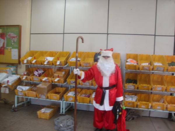 PAPAI NOEL E AS CARTAS(Imagem:REDA&Ccedil;&Atilde;O)