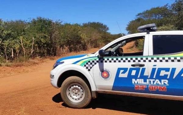 Filho é preso após ameaçar a mãe e quebrar móveis da casa da vítima