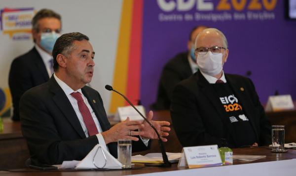 TSE finaliza totalização dos votos com três horas de atraso