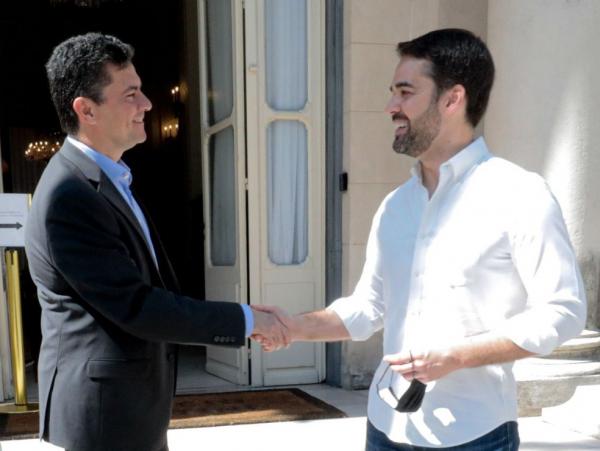 Derrotado em prévias do PSDB, governador do RS, Eduardo Leite, se encontra com Sergio Moro