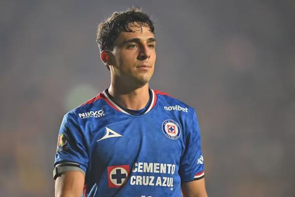 Lorenzo Faravelli, meia do Cruz Azul.(Imagem: Azael Rodriguez/Getty Images)