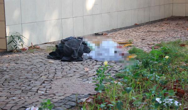 Morador de rua é morto com pedrada na cabeça no centro de Teresina